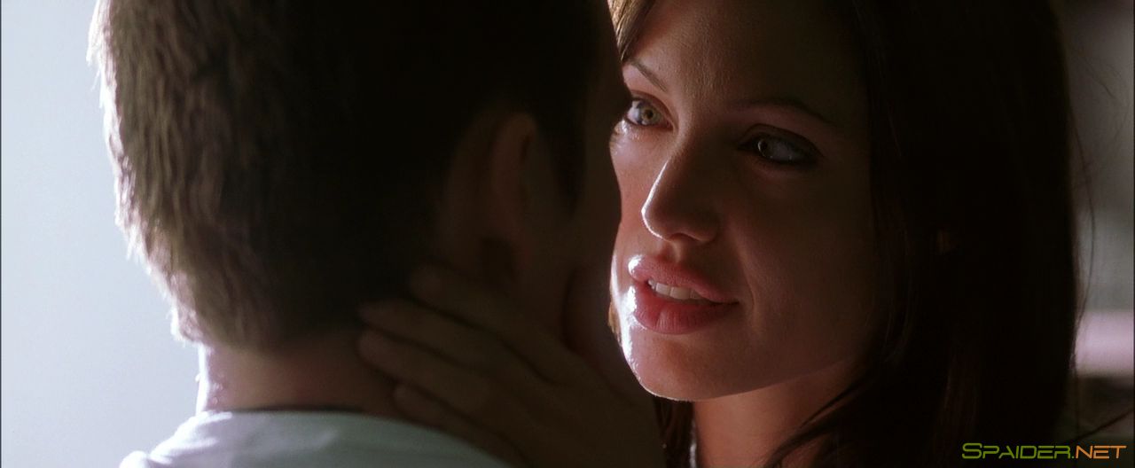 Забирая жизни / Taking Lives (2004) BDRip 720p | Режиссерская версия 2 Забирая жизни / Taking Lives (2004) BDRip 720p | Режиссерская версия 2