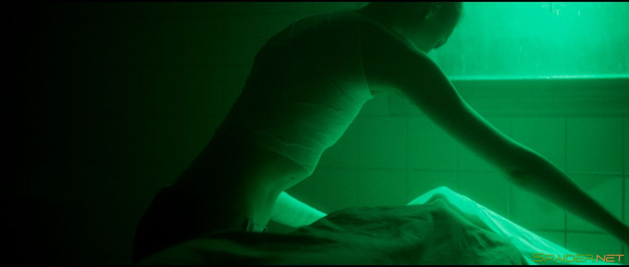 Тело / Replace (2017) WEB-DL 1080p | iTunes 2 Тело / Replace (2017) WEB-DL 1080p | iTunes 2