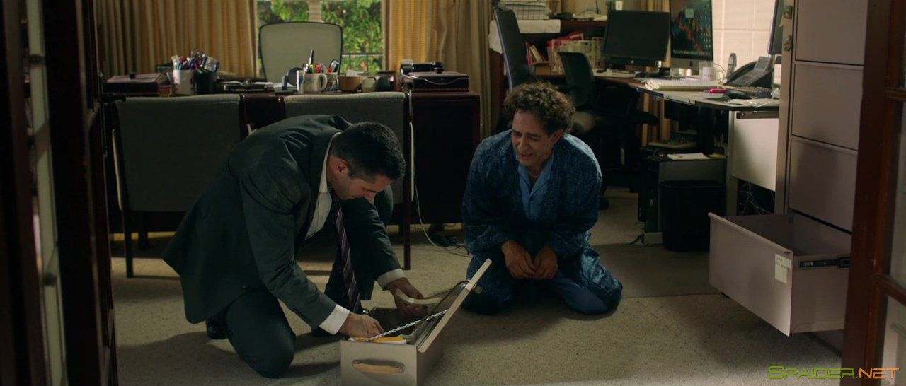 Коллектор / The Debt Collector (2018) BDRip 720p | L 1 Коллектор / The Debt Collector (2018) BDRip 720p | L 1