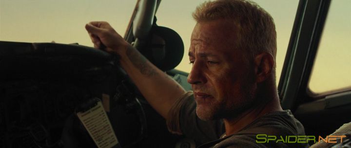 Загнанный / Battle of the Drones (2017) WEB-DLRip | L 2 Загнанный / Battle of the Drones (2017) WEB-DLRip | L 2