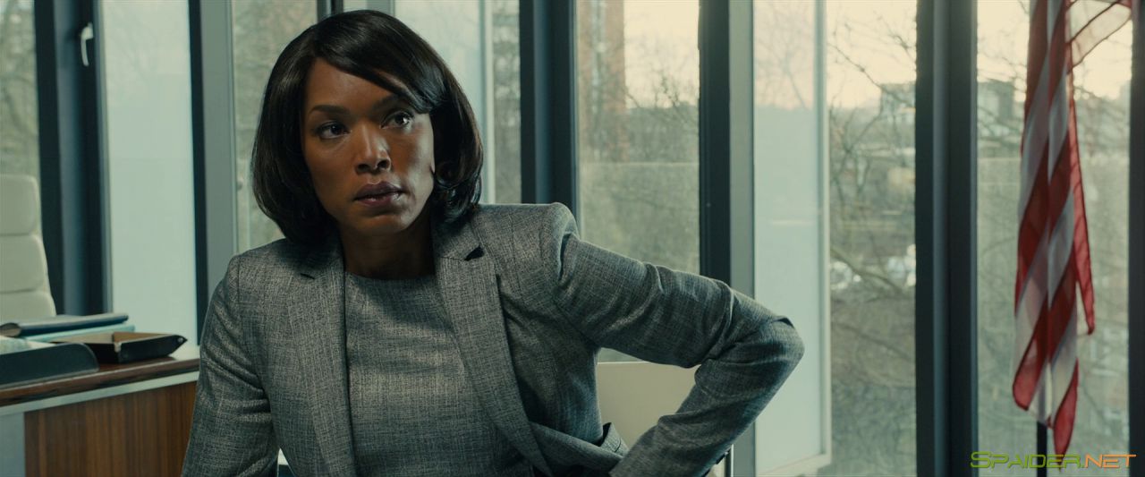 Уцелевшая / Survivor (2015) BDRip 1080p | iTunes 3 Уцелевшая / Survivor (2015) BDRip 1080p | iTunes 3