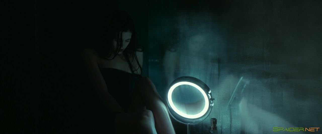 Тёмное зеркало / Look Away (2018) WEB-DL 1080p | iTunes 0 Тёмное зеркало / Look Away (2018) WEB-DL 1080p | iTunes 0