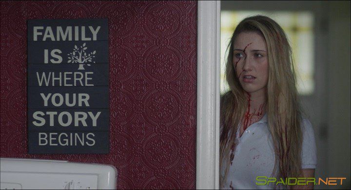 Убийца-психопатка / Lady Psycho Killer (2015) WEBRip | L1 2 Убийца-психопатка / Lady Psycho Killer (2015) WEBRip | L1 2