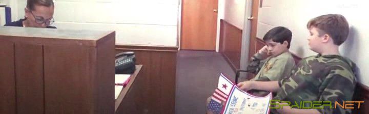 Поезд на Париж / The 15:17 to Paris (2018) CAMRip | L 3 Поезд на Париж / The 15:17 to Paris (2018) CAMRip | L 3