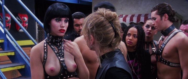 Шоугелз / Showgirls (1995) HDRip 23 Шоугелз / Showgirls (1995) HDRip 23