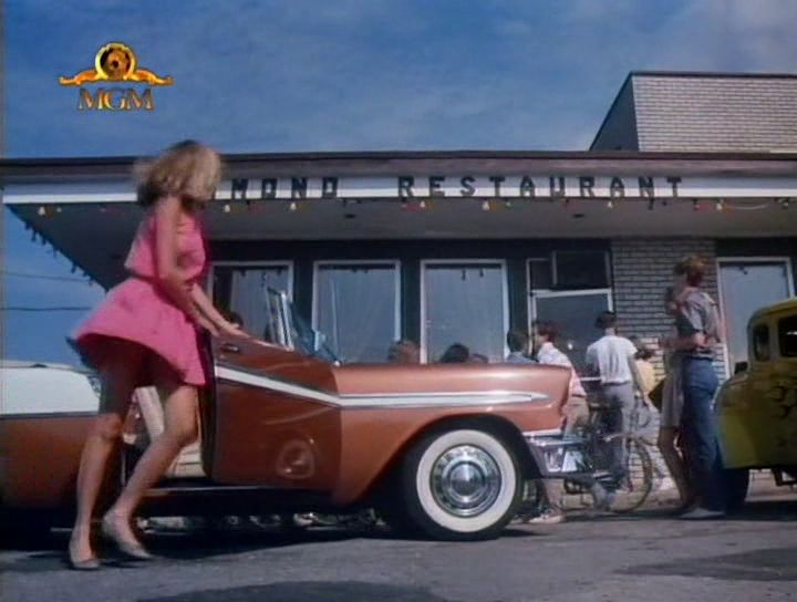 Фрикадельки 3 / Meatballs III: Summer Job (1986) SATRip | P2 4 Фрикадельки 3 / Meatballs III: Summer Job (1986) SATRip | P2 4