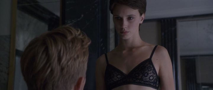 Двуличный любовник / L'amant double (2017) BDRip | iTunes 2 Двуличный любовник / L'amant double (2017) BDRip | iTunes 2